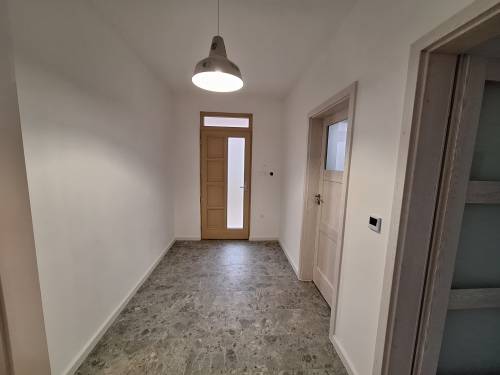 For sale family house 009