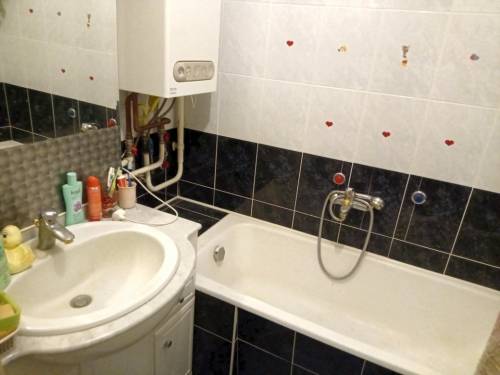 Eladó bútorozott, 40 m²-es lakás Hévíz központjában 007