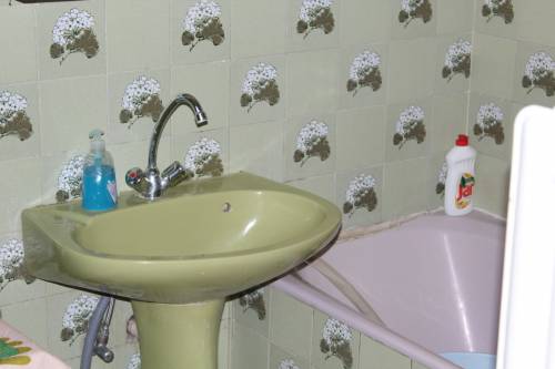 Row home is for sale in Heviz 010
