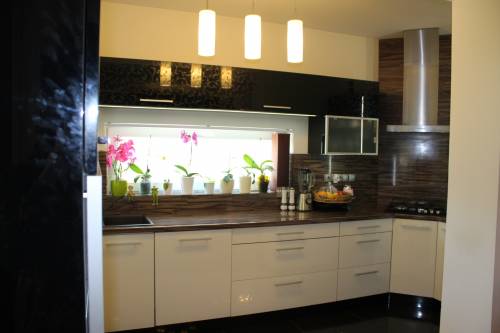 A great multi-storey family house is for sale 006