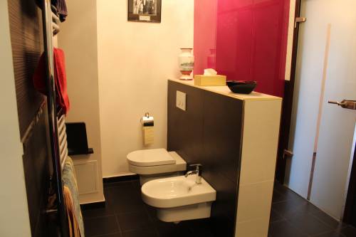 A great multi-storey family house is for sale 011