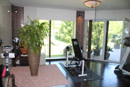 A great multi-storey family house is for sale 013