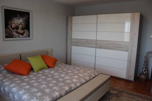 A great multi-storey family house is for sale 019
