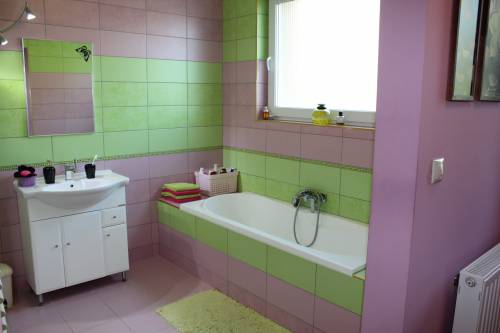 A great multi-storey family house is for sale 020